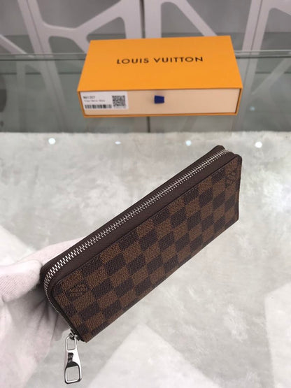Louis Vuitton Damier Wallet 20cm Brown – product image 4