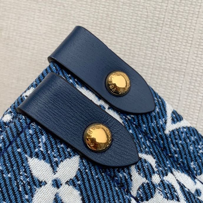 Louis Vuitton Onthego MM Tote Navy Blue 32cm – product image 2