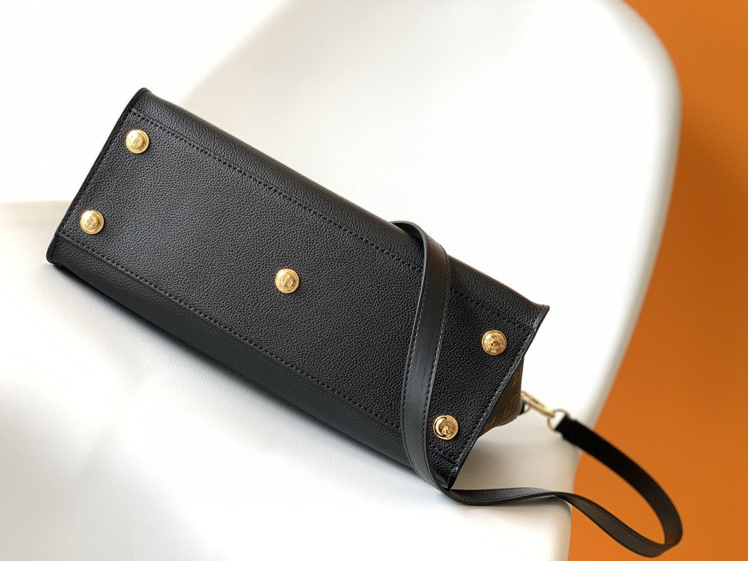 Louis Vuitton M57728 On My Side PM 30cm Black – product image 5
