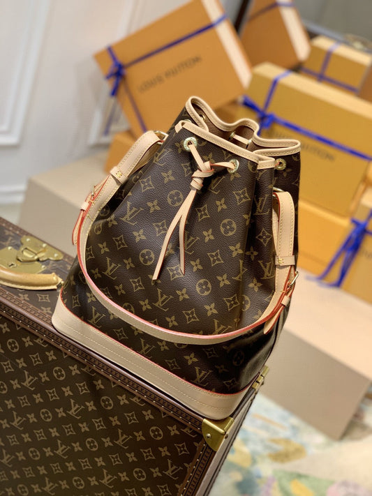 Louis Vuitton M42224 Nóe 28cm Brown – product image 1