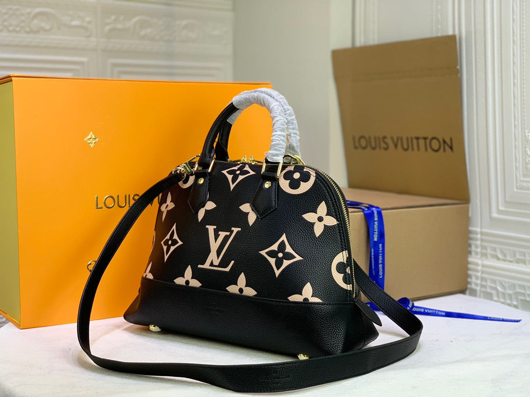 Louis Vuitton ALMA Monogram 35cm Black – product image 8