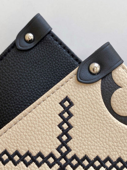 Louis Vuitton M45595 Onthego MM 35cm – product image 4