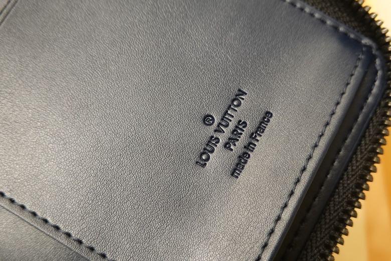 Louis Vuitton Wallet 20 cm – product image 5