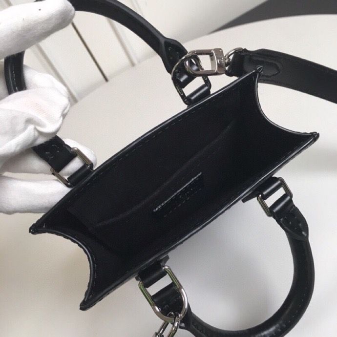 Louis Vuitton Petit Sac Plat 14cm – product image 4