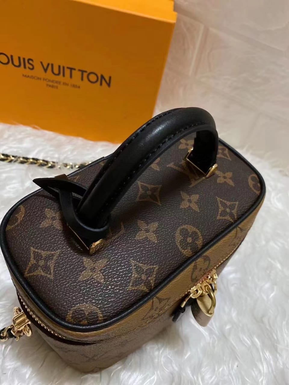 Louis Vuitton Nice BB Vanity Case Bag Monogram Reverse Canvas Fall/Winter Collection M53369, Brown – product image 4