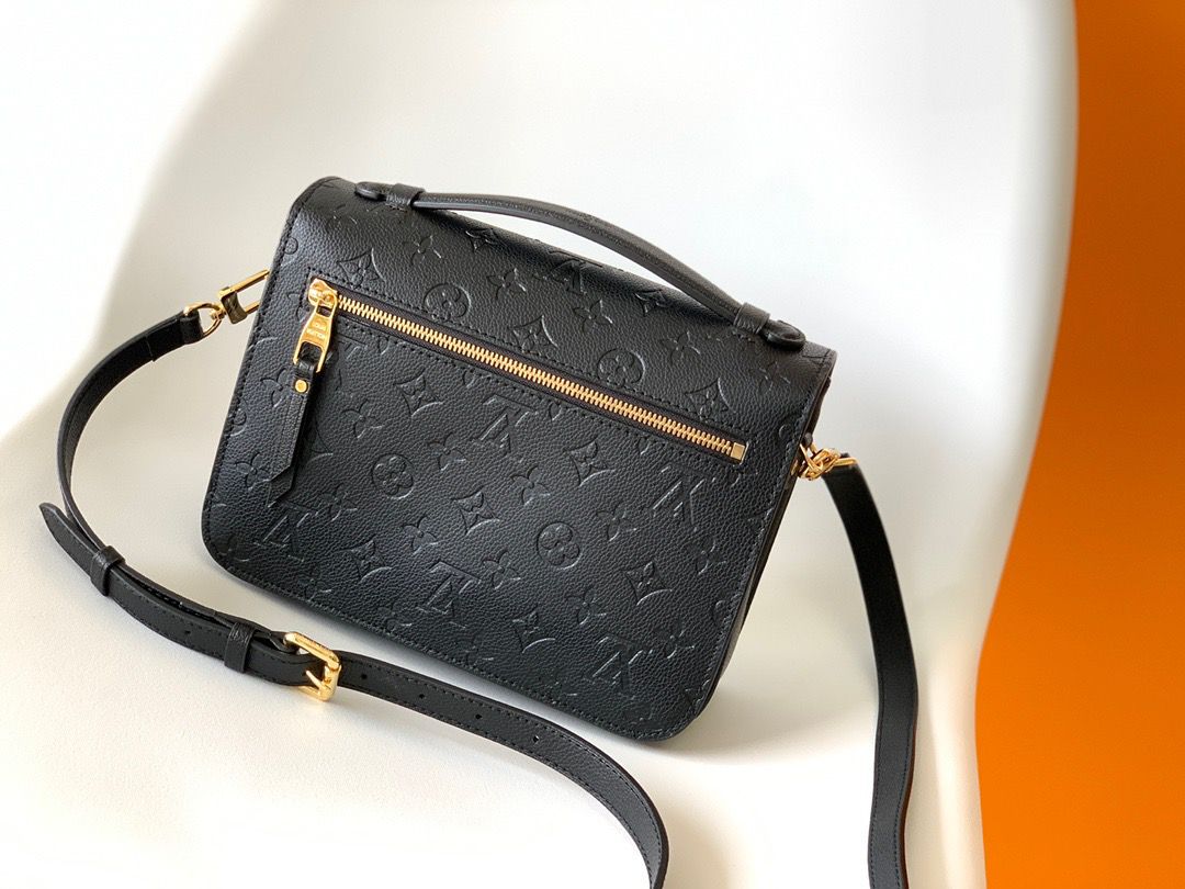 Louis Vuitton Pochette Métis Handbag M41487 29cm Black – product image 6
