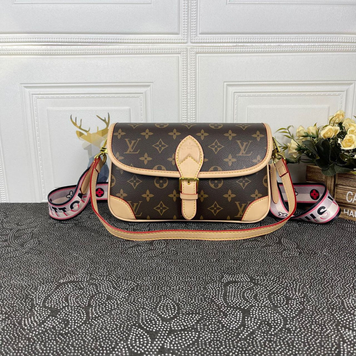 Louis Vuitton M45985 Diane 25cm Brown – product image 1